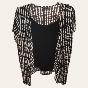 Women’s Short Sleeve blouse - SZ 3X